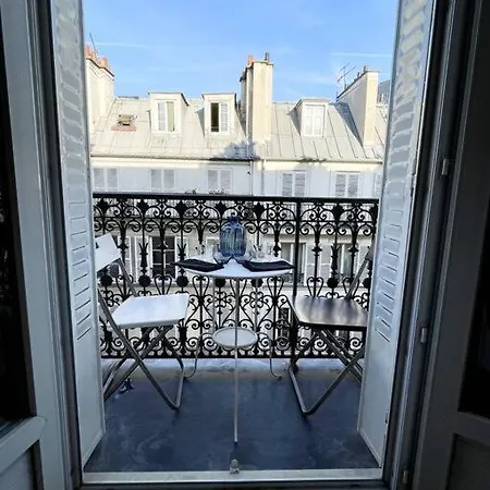 Appartement Latin Quarter Of : Large Haussmannian Flat Paris